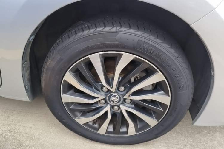 Used Toyota Corolla Hybrid E+ 2019 1.8L E-CVT Leading Edition Right Front Wheel Hub