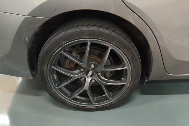 Used Toyota Corolla Hybrid E+ 2019 1.8L E-CVT Leading Edition Right Rear Wheel Hub