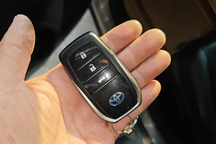 Used Toyota Corolla Hybrid E+ 2019 1.8L E-CVT Luxury Edition Vehicle Key