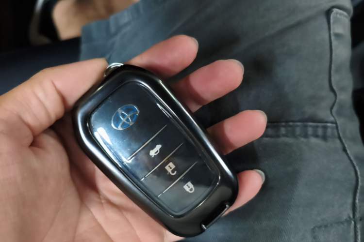Used Toyota Corolla Hybrid E+ 2019 1.8L E-CVT Leading Edition Vehicle Key