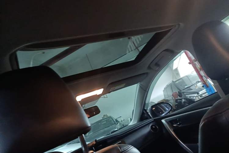 Used Toyota Corolla Hybrid E+ 2019 1.8L E-CVT Luxury Edition Headliner