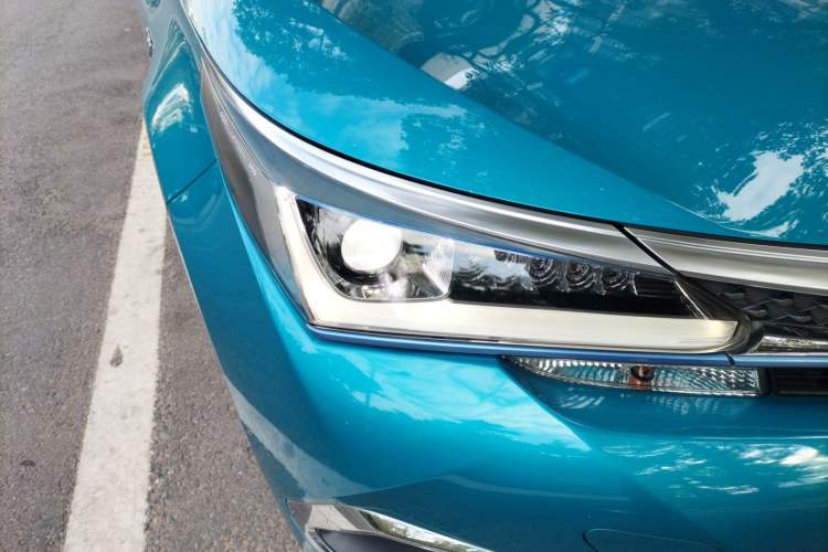 Used Toyota Corolla Hybrid E+ 2019 1.8L E-CVT Leading Edition Right Front Headlight