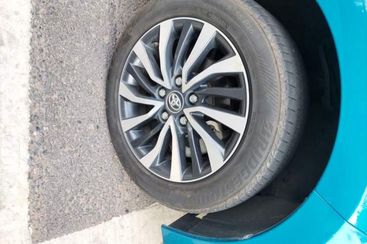 Used Toyota Corolla Hybrid E+ 2019 1.8L E-CVT Leading Edition Right Front Wheel Hub