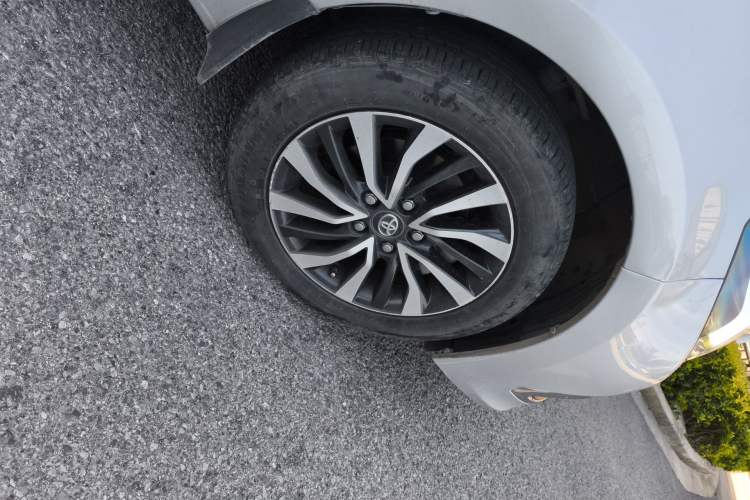 Used Toyota Corolla Hybrid E+ 2019 1.8L E-CVT Leading Edition Right Front Wheel Hub