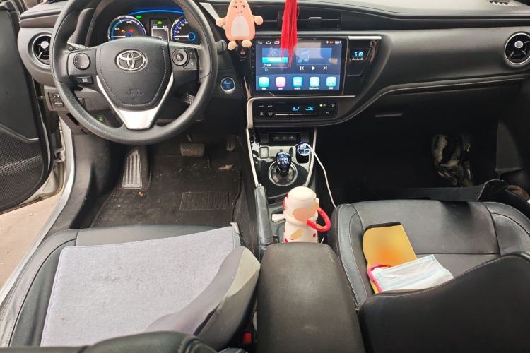 Used Toyota Corolla Hybrid E+ 2019 1.8L E-CVT Luxury Edition Center Console