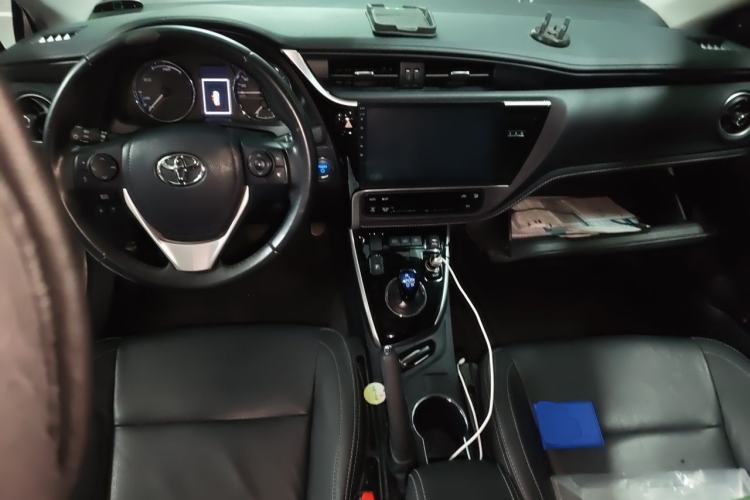 Used Toyota Corolla Hybrid E+ 2019 1.8L E-CVT Luxury Edition Center Console