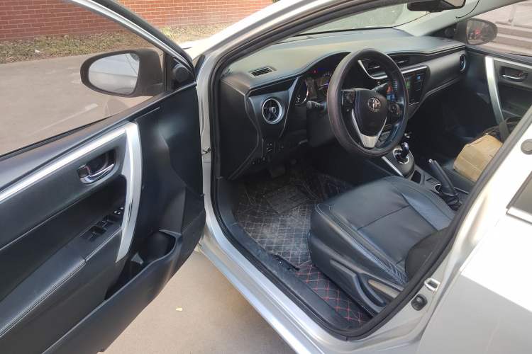 Used Toyota Corolla Hybrid E+ 2019 1.8L E-CVT Luxury Edition Driver Seat