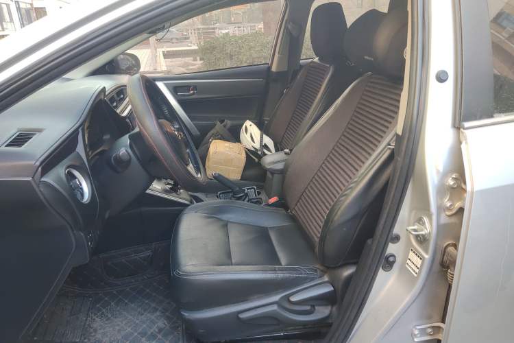 Used Toyota Corolla Hybrid E+ 2019 1.8L E-CVT Luxury Edition Left Front Seat