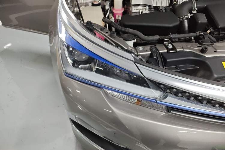 Used Toyota Corolla Hybrid E+ 2019 1.8L E-CVT Luxury Edition Right Front Headlight