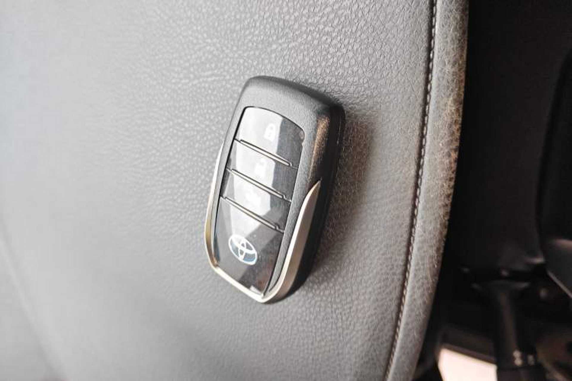 Used Toyota Corolla Hybrid E+ 2019 1.8L E-CVT Luxury Edition Vehicle Key