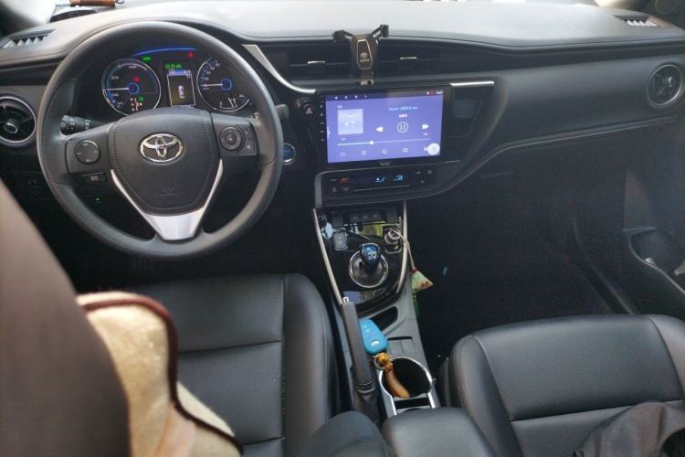 Used Toyota Corolla Hybrid E+ 2019 1.8L E-CVT Leading Edition Center Console
