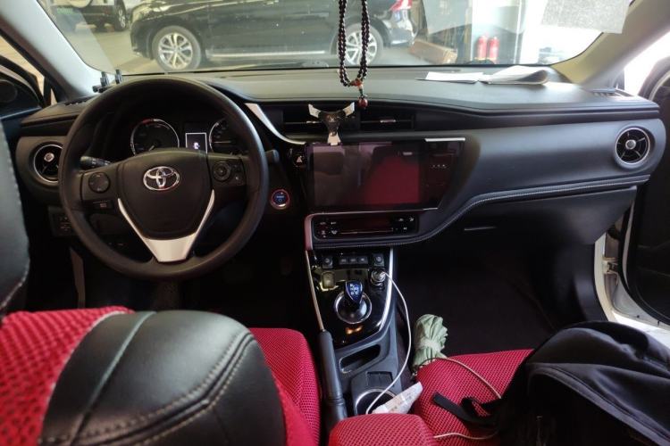 Used Toyota Corolla Hybrid E+ 2019 1.8L E-CVT Leading Edition Center Console