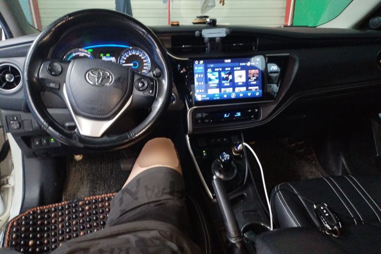 Used Toyota Corolla Hybrid E+ 2019 1.8L E-CVT Leading Edition Center Console