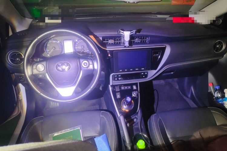 Used Toyota Corolla Hybrid E+ 2019 1.8L E-CVT Luxury Edition Center Console