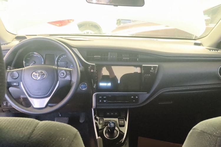 Used Toyota Corolla Hybrid E+ 2019 1.8L E-CVT Leading Edition Center Console