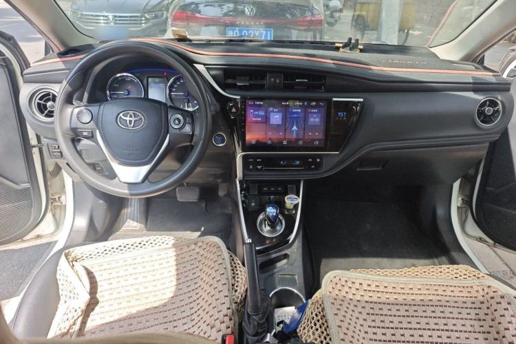 Used Toyota Corolla Hybrid E+ 2019 1.8L E-CVT Leading Edition Center Console