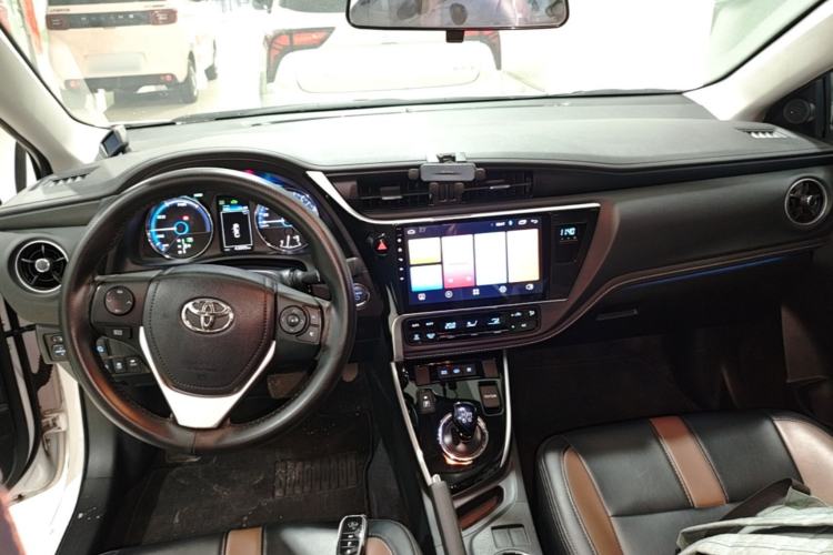 Used Toyota Corolla Hybrid E+ 2019 1.8L E-CVT Leading Edition Center Console