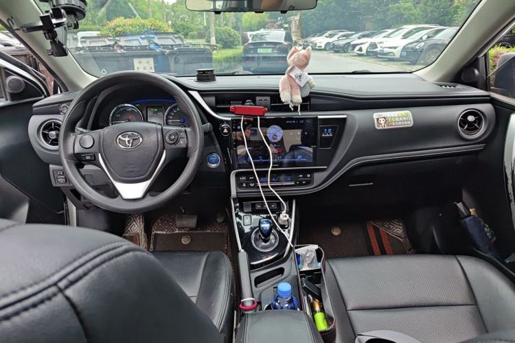 Used Toyota Corolla Hybrid E+ 2019 1.8L E-CVT Leading Edition Center Console