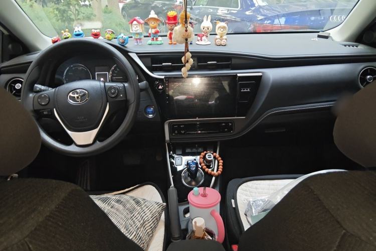 Used Toyota Corolla Hybrid E+ 2019 1.8L E-CVT Leading Edition Center Console