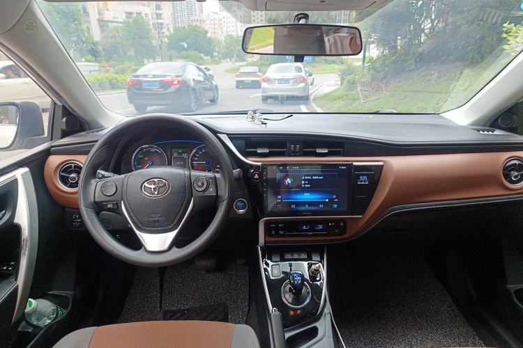 Used Toyota Corolla Hybrid E+ 2019 1.8L E-CVT Leading Edition Center Console