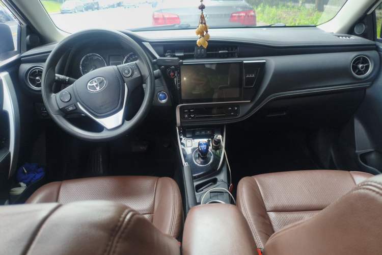 Used Toyota Corolla Hybrid E+ 2019 1.8L E-CVT Leading Edition Center Console