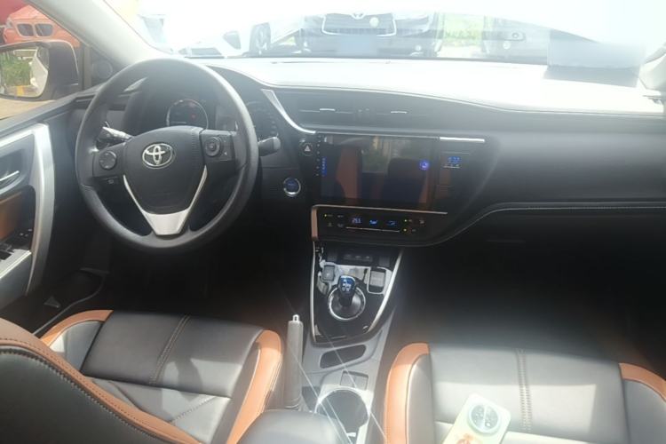 Used Toyota Corolla Hybrid E+ 2019 1.8L E-CVT Leading Edition Center Console