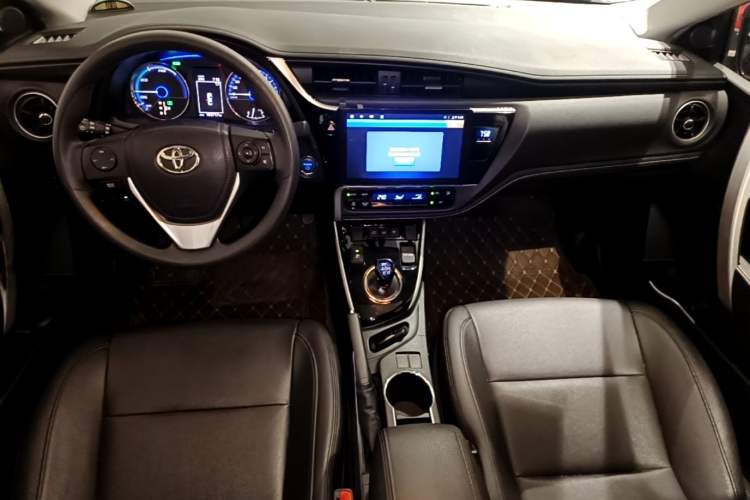 Used Toyota Corolla Hybrid E+ 2019 1.8L E-CVT Leading Edition Center Console