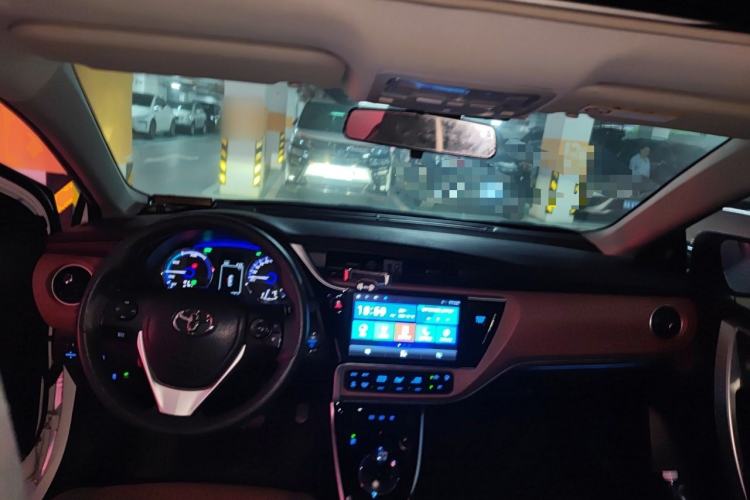 Used Toyota Corolla Hybrid E+ 2019 1.8L E-CVT Leading Edition Center Console
