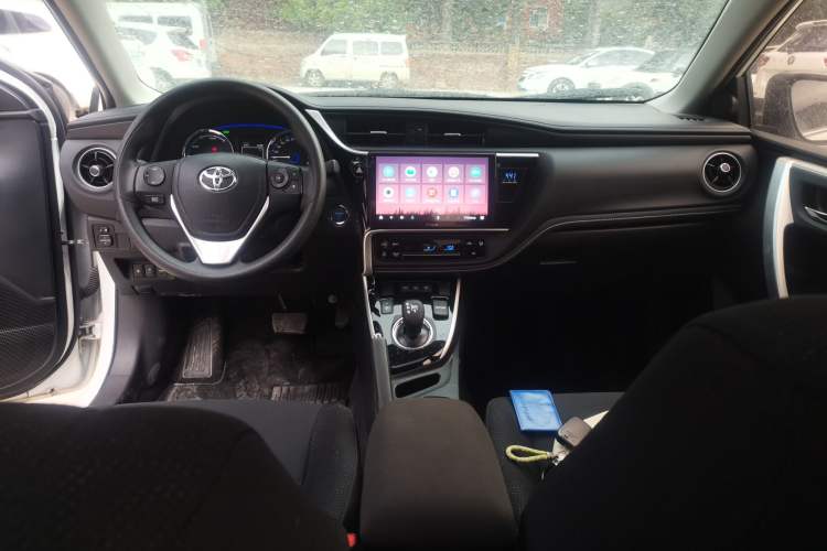 Used Toyota Corolla Hybrid E+ 2019 1.8L E-CVT Leading Edition Center Console
