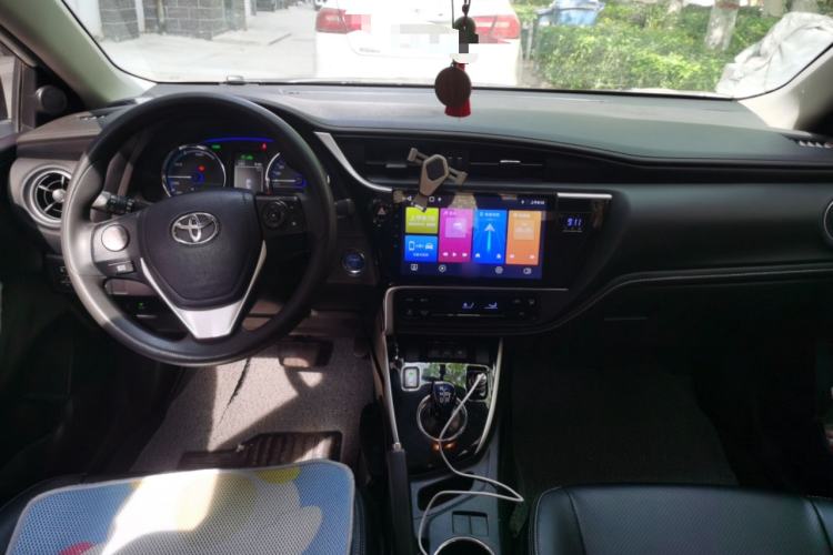 Used Toyota Corolla Hybrid E+ 2019 1.8L E-CVT Leading Edition Center Console