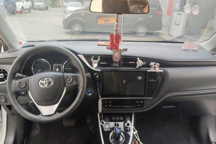 Used Toyota Corolla Hybrid E+ 2019 1.8L E-CVT Leading Edition Center Console