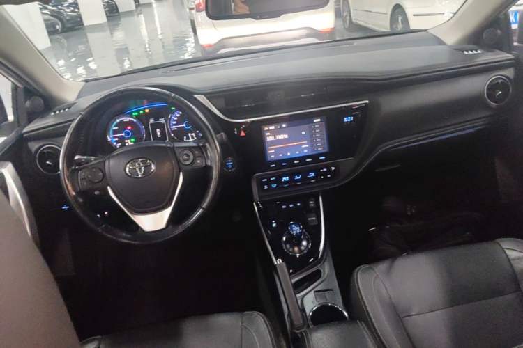 Used Toyota Corolla Hybrid E+ 2019 1.8L E-CVT Luxury Edition Center Console