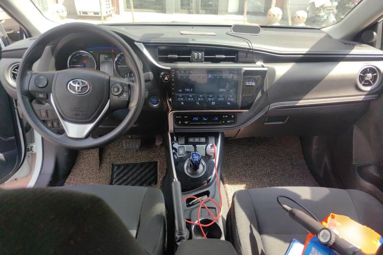 Used Toyota Corolla Hybrid E+ 2019 1.8L E-CVT Leading Edition Center Console