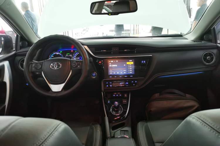Used Toyota Corolla Hybrid E+ 2019 1.8L E-CVT Luxury Edition Center Console