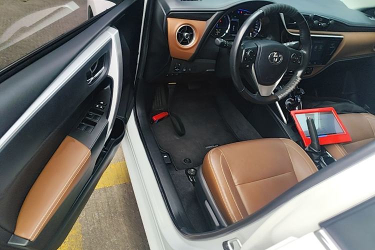 Used Toyota Corolla Hybrid E+ 2019 1.8L E-CVT Luxury Edition Driver Seat