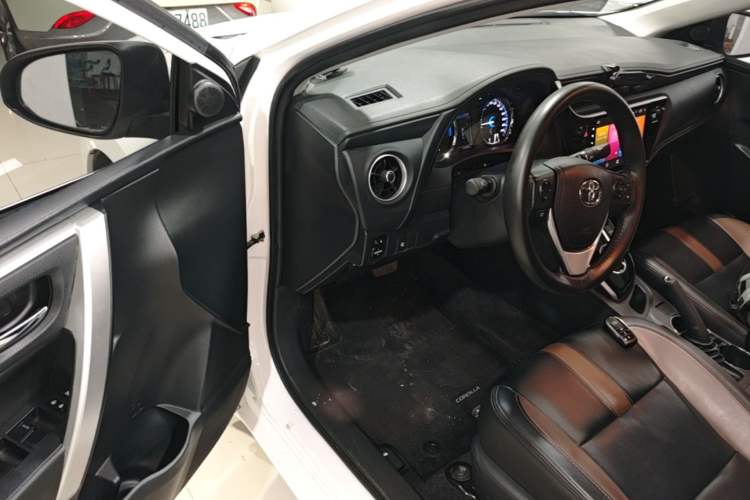 Used Toyota Corolla Hybrid E+ 2019 1.8L E-CVT Leading Edition Driver Seat