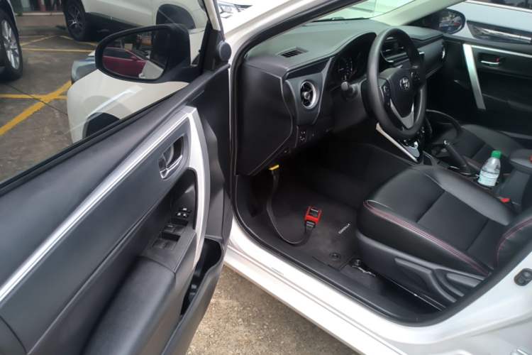 Used Toyota Corolla Hybrid E+ 2019 1.8L E-CVT Leading Edition Driver Seat