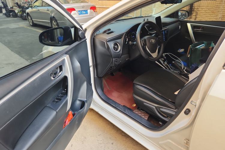 Used Toyota Corolla Hybrid E+ 2019 1.8L E-CVT Leading Edition Driver Seat