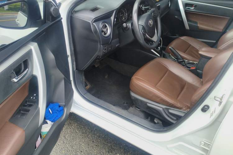 Used Toyota Corolla Hybrid E+ 2019 1.8L E-CVT Leading Edition Driver Seat