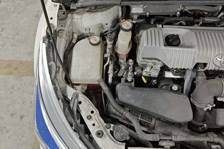 Used Toyota Corolla Hybrid E+ 2019 1.8L E-CVT Luxury Edition Engine Bay Right