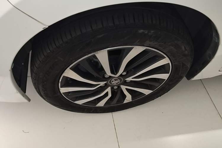 Used Toyota Corolla Hybrid E+ 2019 1.8L E-CVT Leading Edition Exterior 2