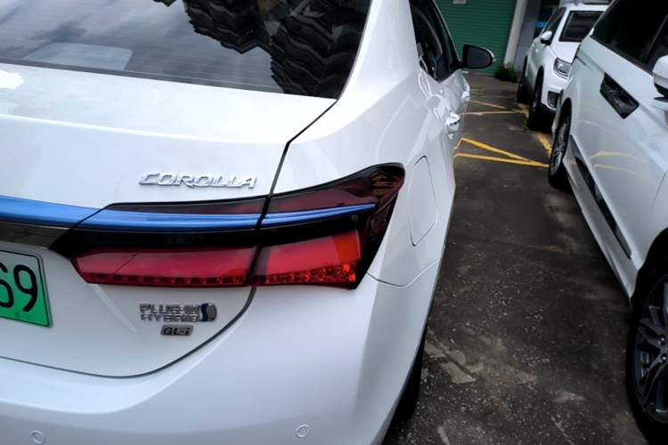Used Toyota Corolla Hybrid E+ 2019 1.8L E-CVT Leading Edition Exterior 3