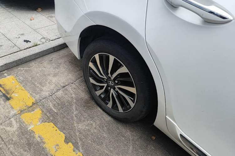 Used Toyota Corolla Hybrid E+ 2019 1.8L E-CVT Luxury Edition Exterior 5
