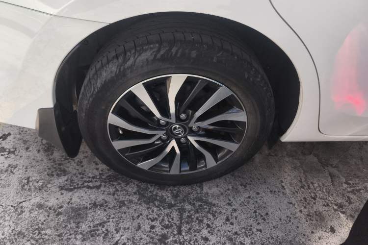 Used Toyota Corolla Hybrid E+ 2019 1.8L E-CVT Leading Edition Exterior 8