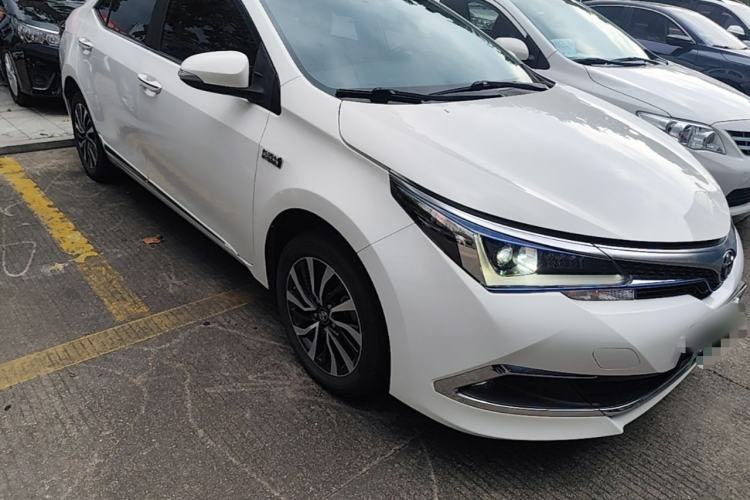 Used Toyota Corolla Hybrid E+ 2019 1.8L E-CVT Luxury Edition Front Right 45 Deg