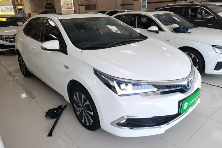 Used Toyota Corolla Hybrid E+ 2019 1.8L E-CVT Leading Edition Front Right 45 Deg