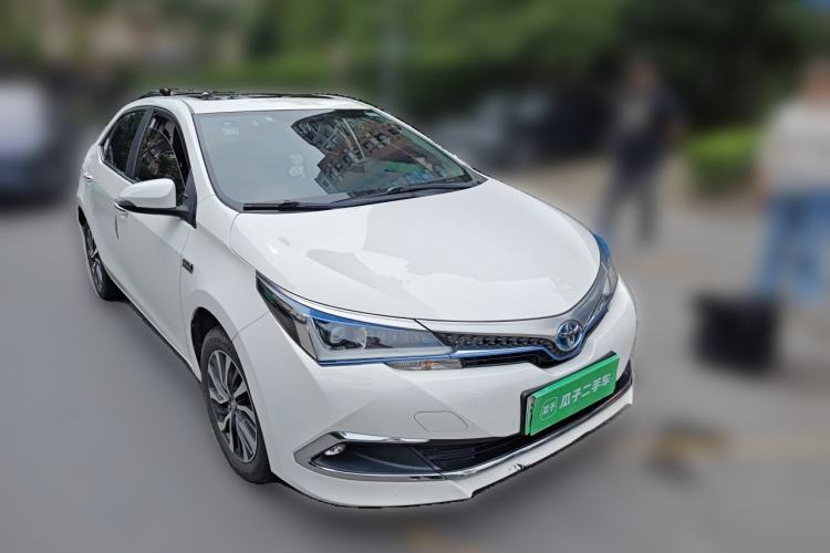 Used Toyota Corolla Hybrid E+ 2019 1.8L E-CVT Leading Edition Front Right 45 Deg
