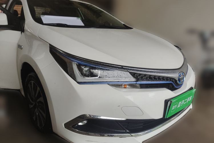 Used Toyota Corolla Hybrid E+ 2019 1.8L E-CVT Leading Edition Front Right 45 Deg