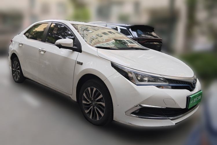 Used Toyota Corolla Hybrid E+ 2019 1.8L E-CVT Leading Edition Front Right 45 Deg