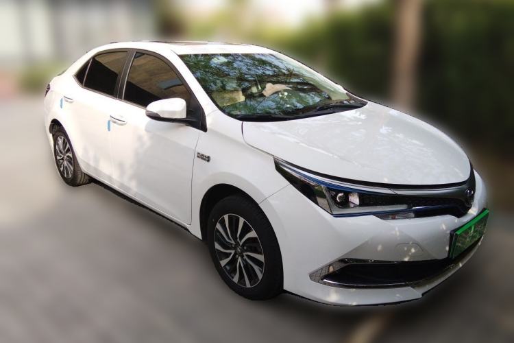 Used Toyota Corolla Hybrid E+ 2019 1.8L E-CVT Leading Edition Front Right 45 Deg